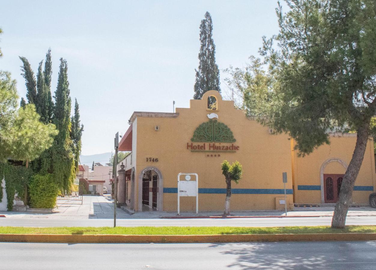 Hotel Huizache ซัลติโญ ภายนอก รูปภาพ